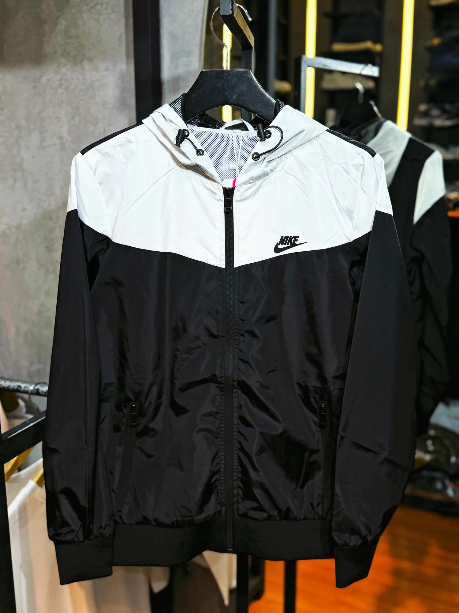 CORTA VENTO - PRET BRANC